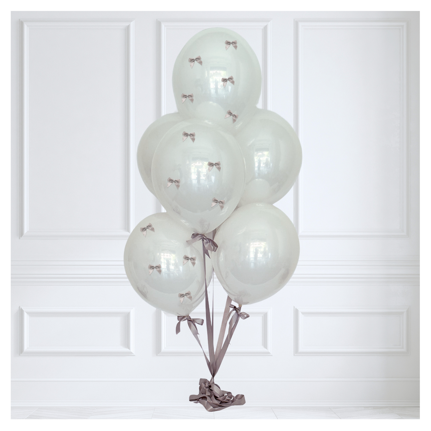 Signature Glass Coquette Balloon Bouquet - Platinum Blanco
