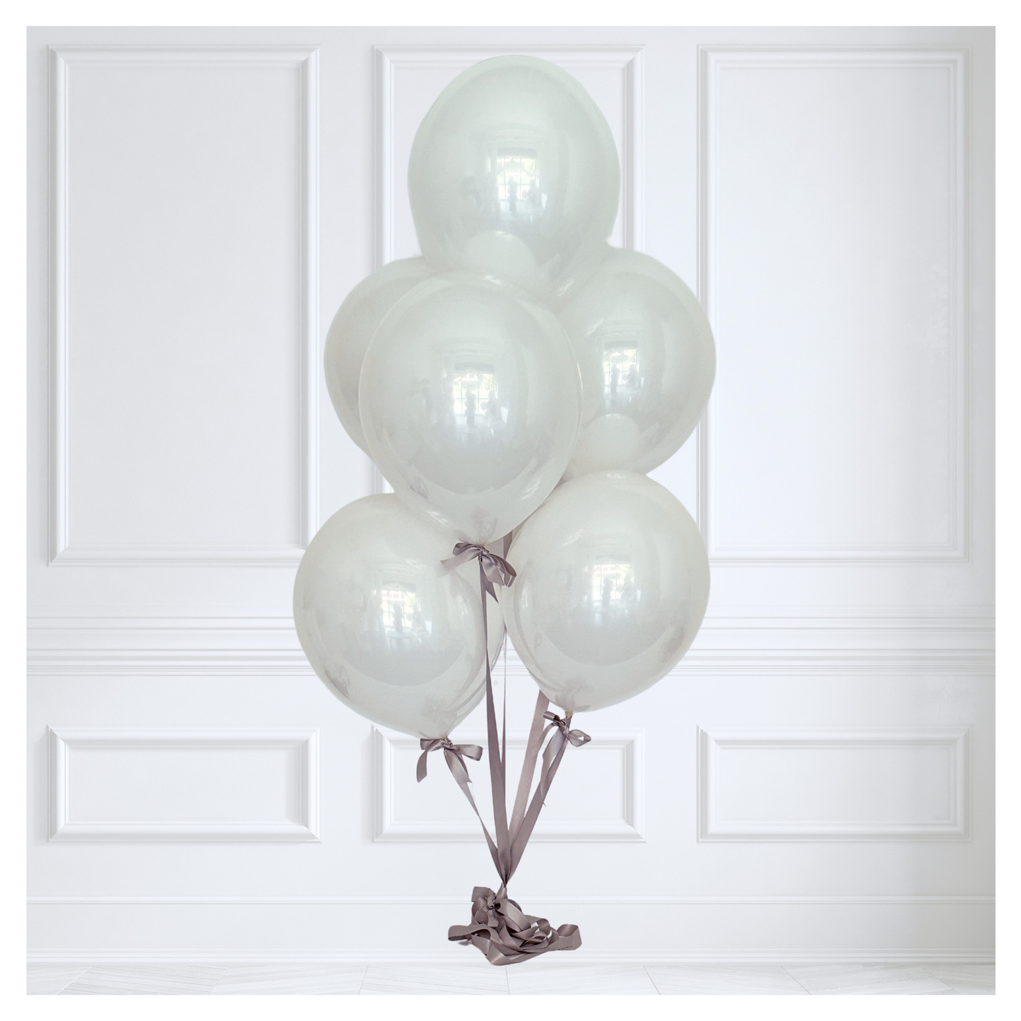 Signature Glass Balloon Bouquet - Platinum Blanco