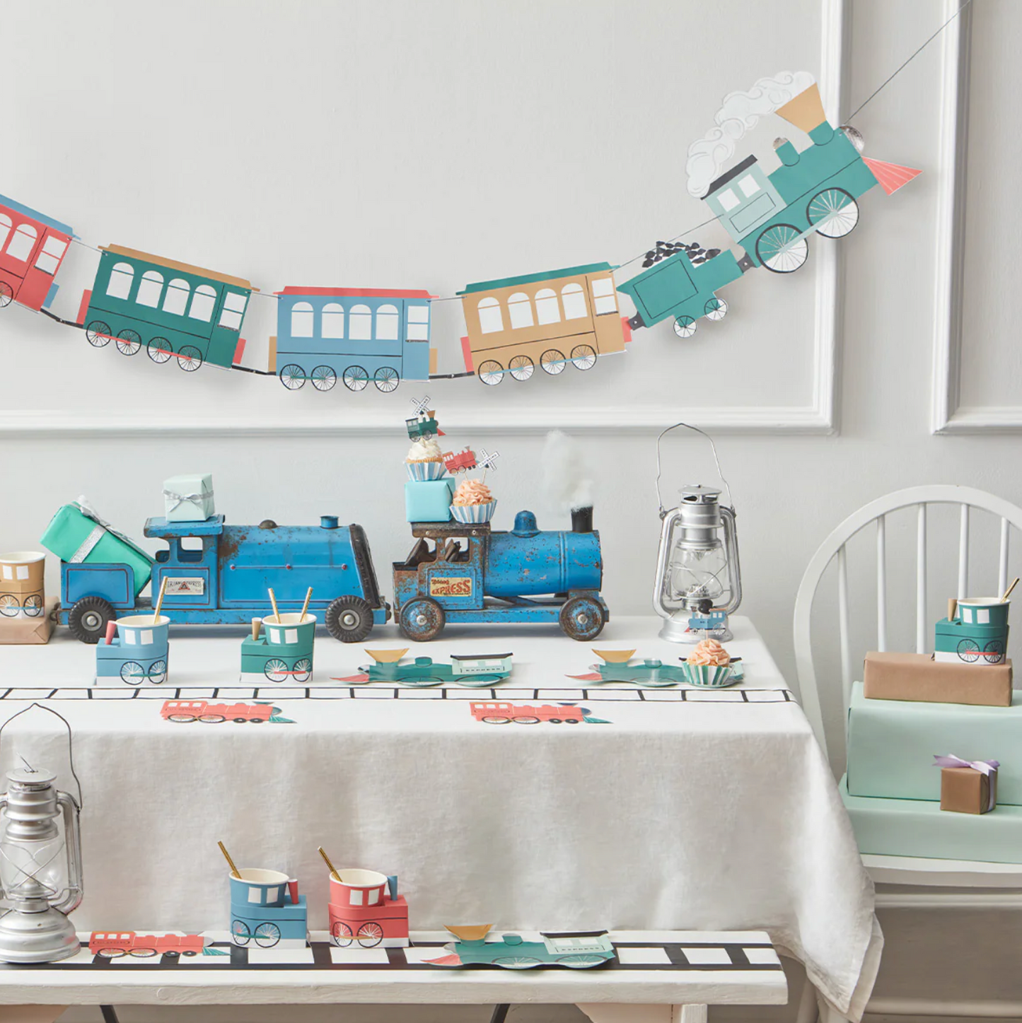 Train Garland